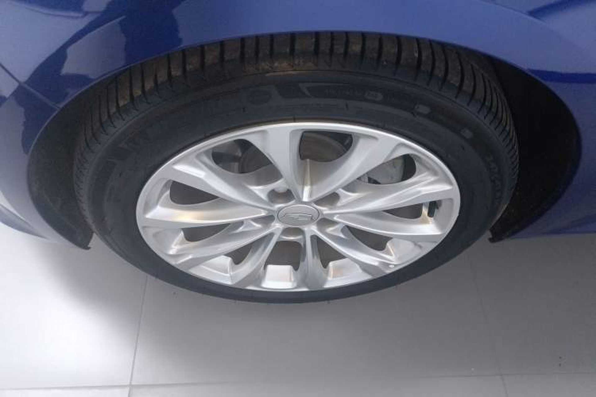 Used Cadillac CT5 2023 28T Luxury Edition (Standard Version) Left Front Wheel Hub