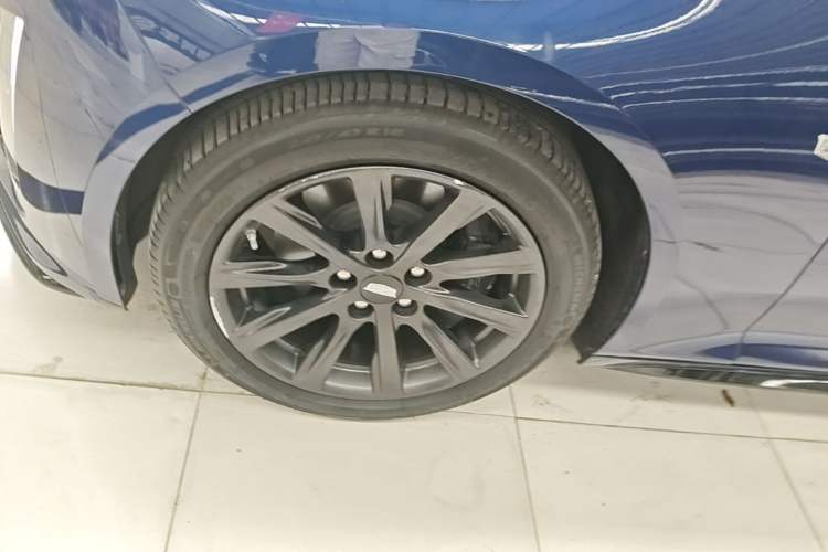 Used Cadillac CT5 2023 28T Prestige Model Left Front Wheel Hub