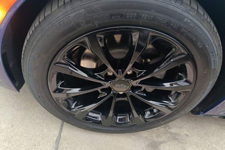 Used Cadillac CT5 2023 28T Luxury Edition (Standard Version) Left Front Wheel Hub