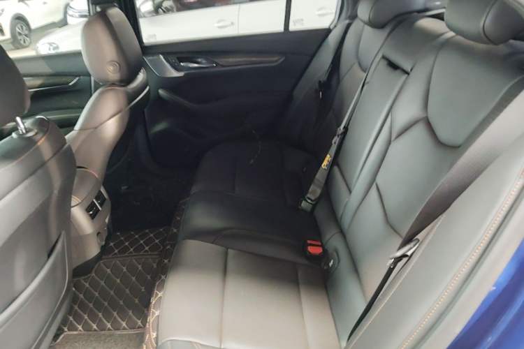 Used Cadillac CT5 2023 28T Platinum Edition Left Rear Seat