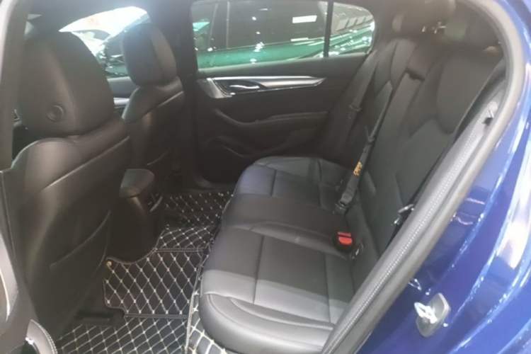 Used Cadillac CT5 2023 28T Luxury Edition (Standard Version) Left Rear Seat