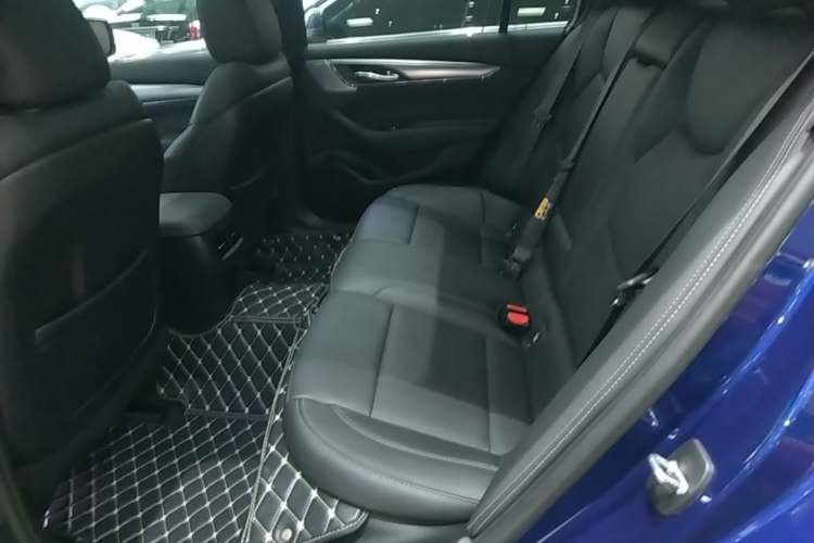 Used Cadillac CT5 2023 28T Luxury Edition (Standard Version) Left Rear Seat