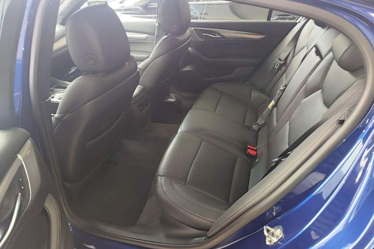 Used Cadillac CT5 2023 28T Luxury Edition (Standard Version) Left Rear Seat