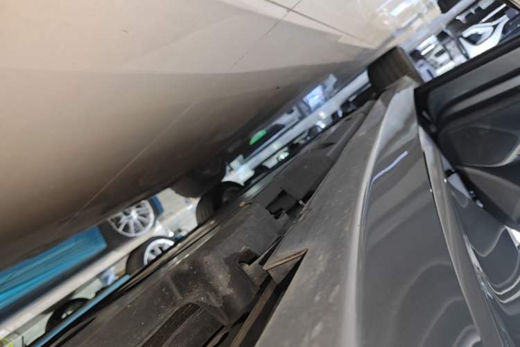 Used Cadillac CT5 2023 28T Luxury Edition (Standard Version) Left Side Sill