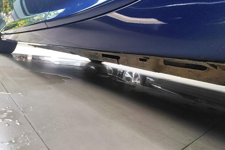 Used Cadillac CT5 2023 28T Luxury Edition (Standard Version) Left Side Sill
