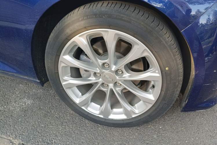 Used Cadillac CT5 2023 28T Luxury Edition (Standard Version) Right Front Wheel Hub