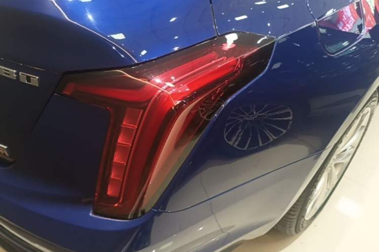 Used Cadillac CT5 2023 28T Luxury Edition (Standard Version) Right Rear Taillight
