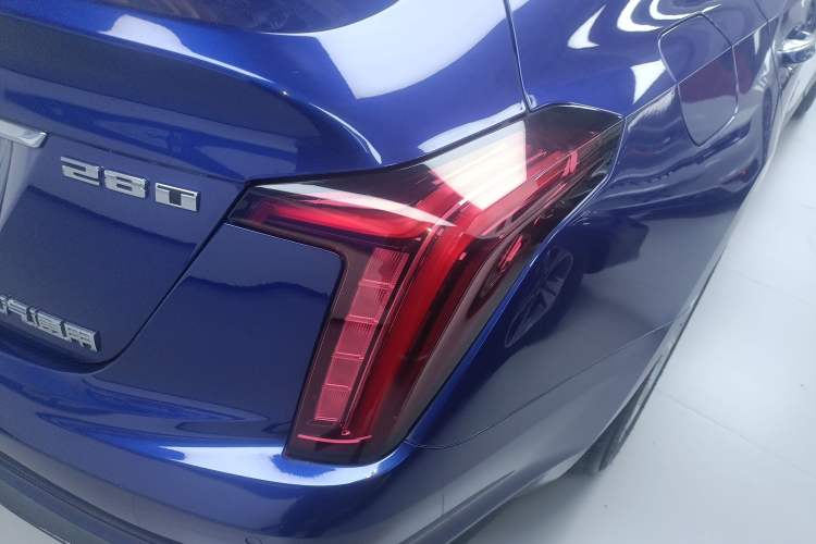 Used Cadillac CT5 2023 28T Luxury Edition (Standard Version) Right Rear Taillight