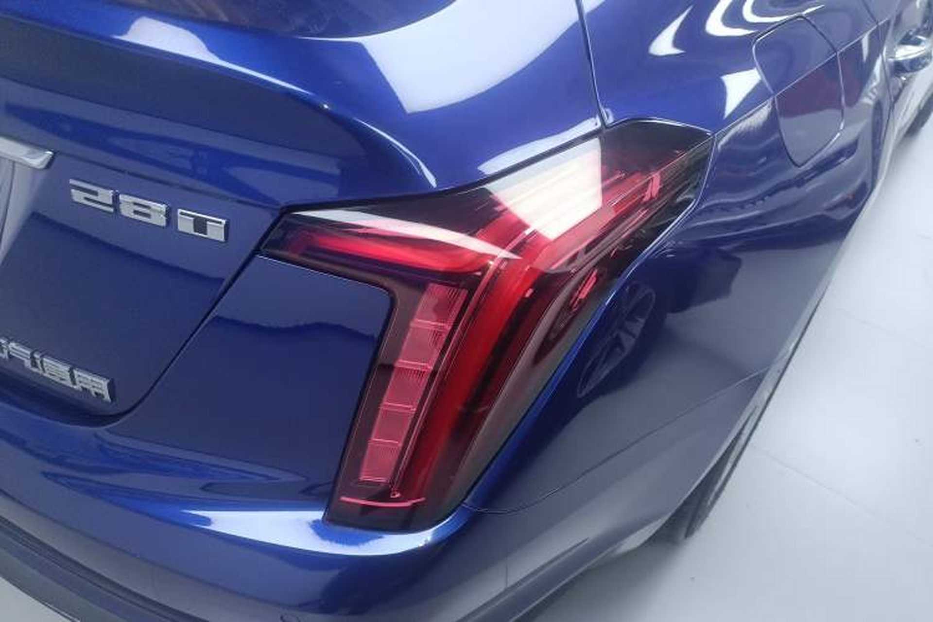 Used Cadillac CT5 2023 28T Luxury Edition (Standard Version) Right Rear Taillight
