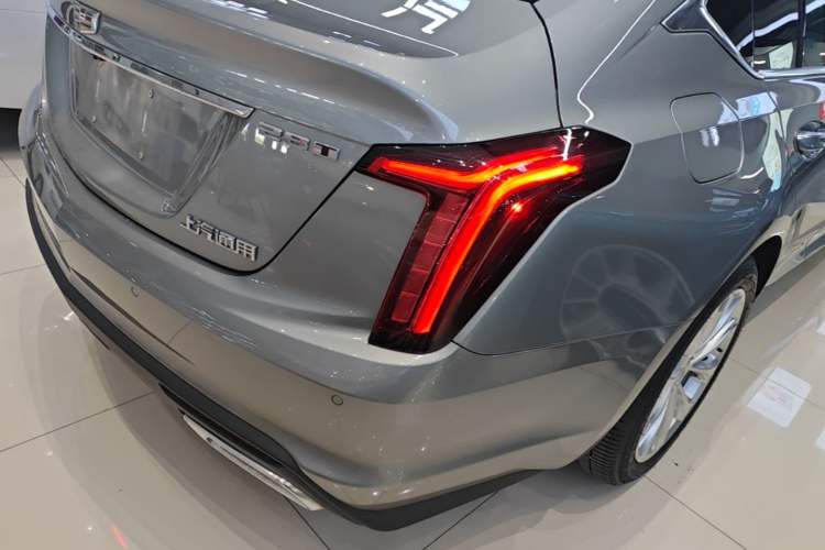 Used Cadillac CT5 2023 28T Luxury Edition (Standard Version) Right Rear Taillight