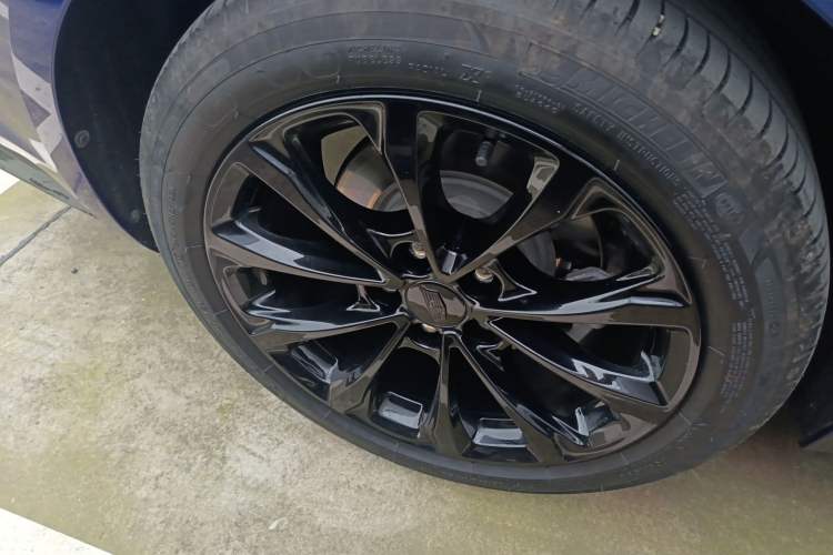 Used Cadillac CT5 2023 28T Luxury Edition (Standard Version) Right Rear Wheel Hub