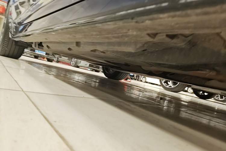 Used Cadillac CT5 2023 28T Prestige Model Right Side Sill