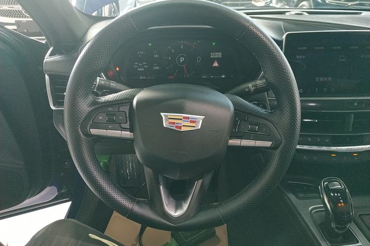 Used Cadillac CT5 2023 28T Luxury Edition (Standard Version) Steering Wheel