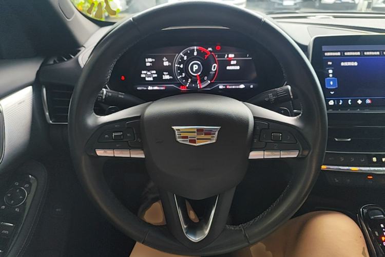 Used Cadillac CT5 2023 28T Luxury Edition (Standard Version) Steering Wheel