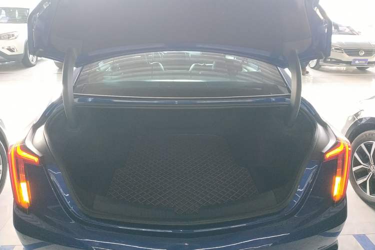 Used Cadillac CT5 2023 28T Luxury Edition (Standard Version) Trunk