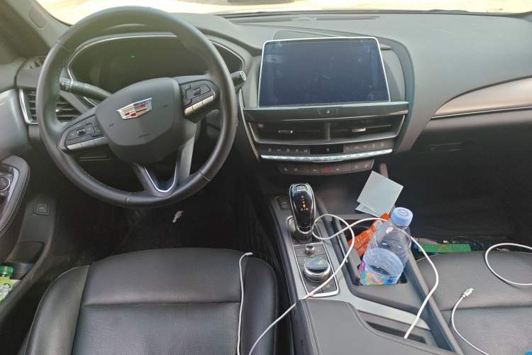 Used Cadillac CT5 2023 28T Luxury Edition (Standard Version) Center Console