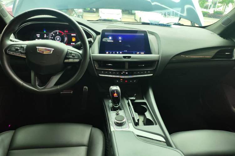 Used Cadillac CT5 2023 28T Prestige Model Center Console