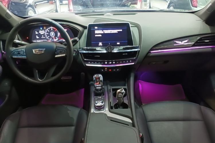 Used Cadillac CT5 2023 28T Prestige Model Center Console