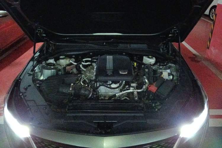 Used Cadillac CT5 2023 28T Luxury Edition (Standard Version) Engine Bay