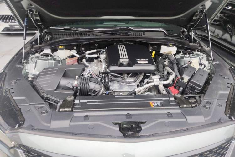 Used Cadillac CT5 2023 28T Luxury Edition (Standard Version) Engine Bay
