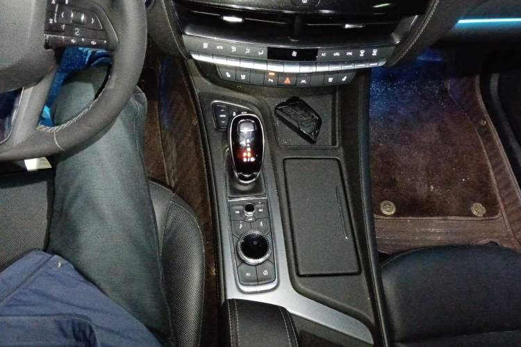 Used Cadillac CT5 2023 28T Luxury Edition (Standard Version) Gear Lever