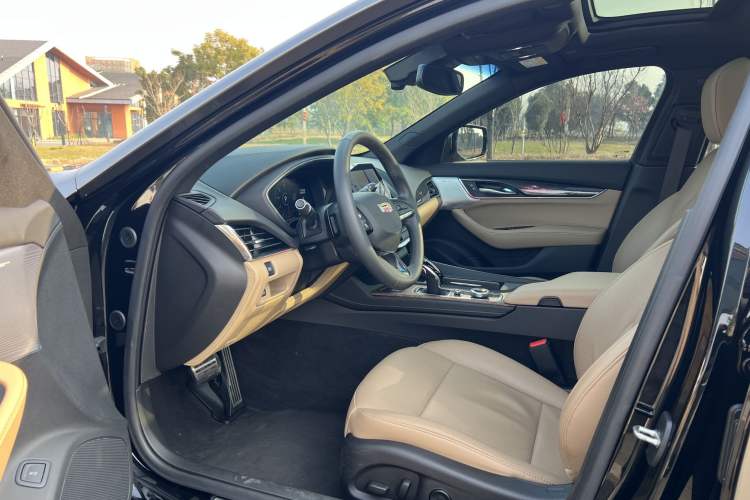 Used Cadillac CT5 2023 28T Prestige Model Interior 2