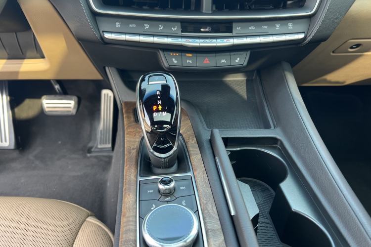 Used Cadillac CT5 2023 28T Prestige Model Interior 6