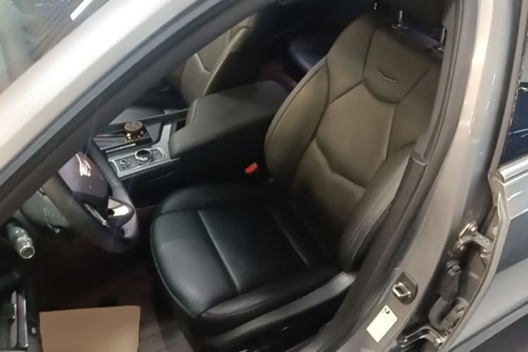 Used Cadillac CT5 2023 28T Luxury Edition (Standard Version) Left Front Seat