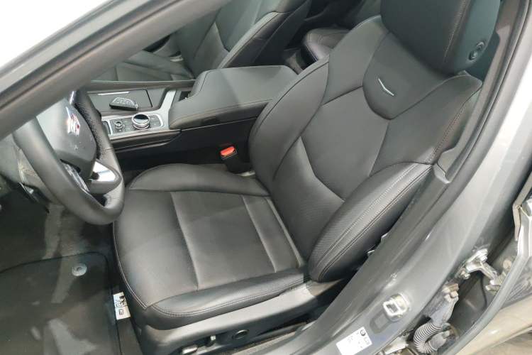 Used Cadillac CT5 2023 28T Luxury Edition (Standard Version) Left Front Seat
