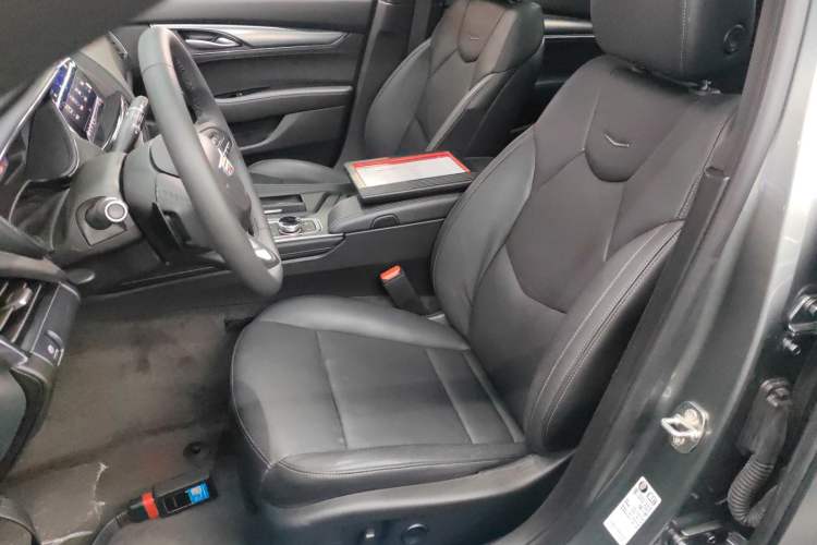 Used Cadillac CT5 2023 28T Luxury Edition (Standard Version) Left Front Seat