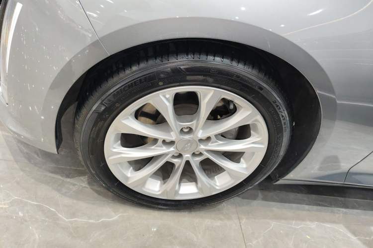 Used Cadillac CT5 2023 28T Luxury Edition (Standard Version) Left Front Wheel Hub