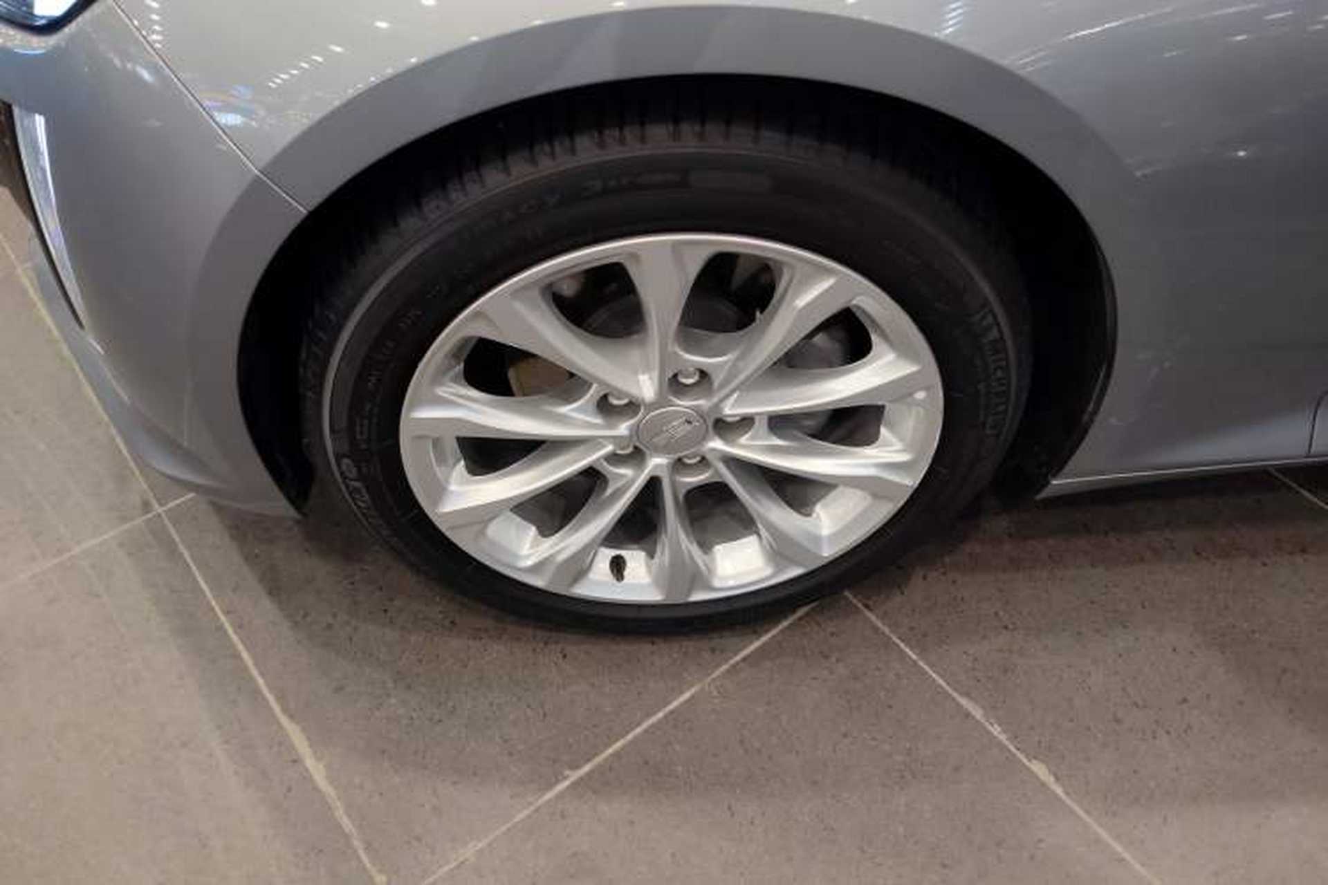 Used Cadillac CT5 2023 28T Luxury Edition (Standard Version) Left Front Wheel Hub