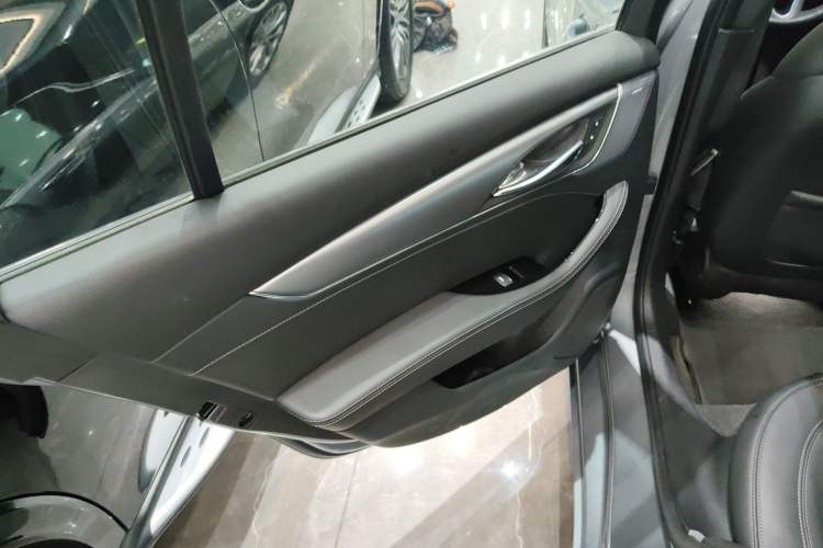 Used Cadillac CT5 2023 28T Luxury Edition (Standard Version) Left Rear Door Interior
