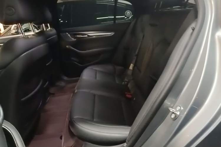 Used Cadillac CT5 2023 28T Luxury Edition (Standard Version) Left Rear Seat