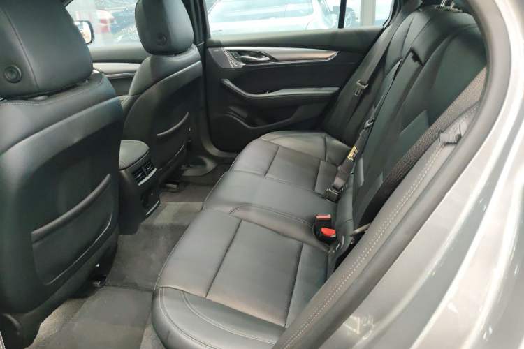 Used Cadillac CT5 2023 28T Luxury Edition (Standard Version) Left Rear Seat