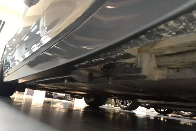 Used Cadillac CT5 2023 28T Luxury Edition (Standard Version) Left Side Sill