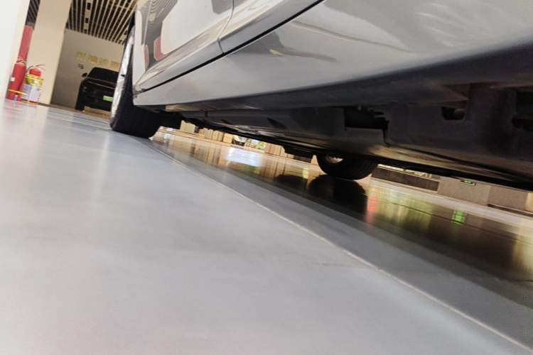 Used Cadillac CT5 2023 28T Luxury Edition (Standard Version) Left Side Sill