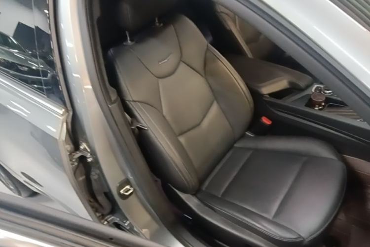 Used Cadillac CT5 2023 28T Luxury Edition (Standard Version) Right Front Seat