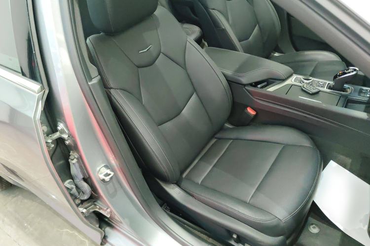 Used Cadillac CT5 2023 28T Luxury Edition (Standard Version) Right Front Seat