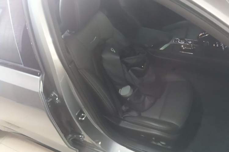Used Cadillac CT5 2023 28T Prestige Model Right Front Seat
