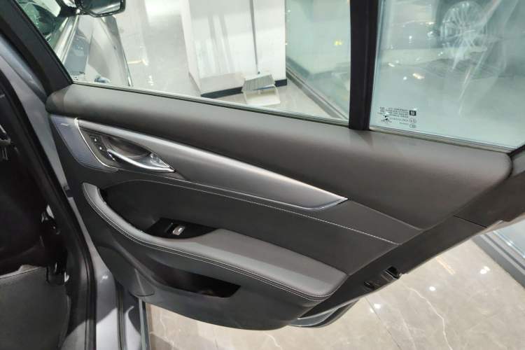Used Cadillac CT5 2023 28T Luxury Edition (Standard Version) Right Rear Door Interior