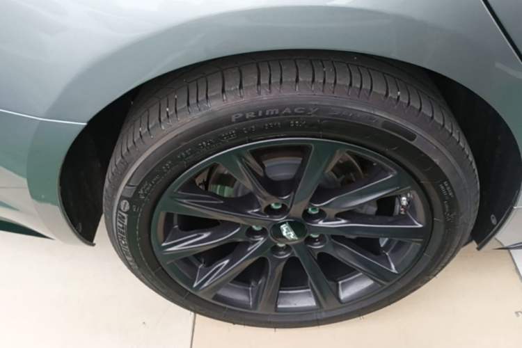 Used Cadillac CT5 2023 28T Prestige Model Right Rear Wheel Hub