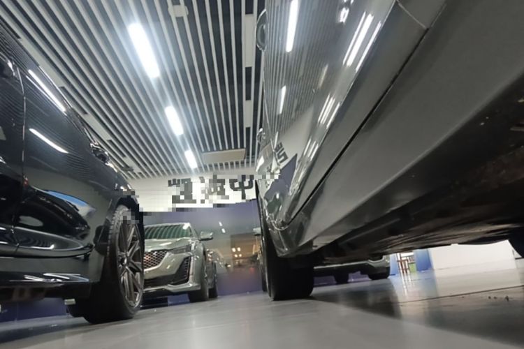 Used Cadillac CT5 2023 28T Luxury Edition (Standard Version) Right Side Sill