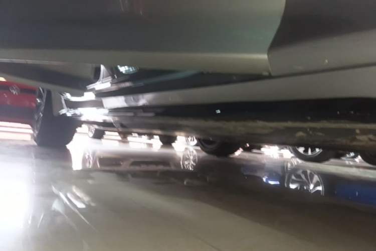 Used Cadillac CT5 2023 28T Prestige Model Right Side Sill