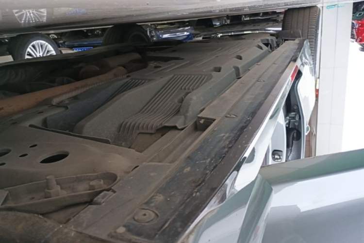 Used Cadillac CT5 2023 28T Prestige Model Right Side Sill