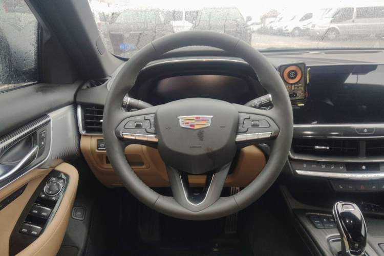 Used Cadillac CT5 2023 28T Prestige Model Steering Wheel