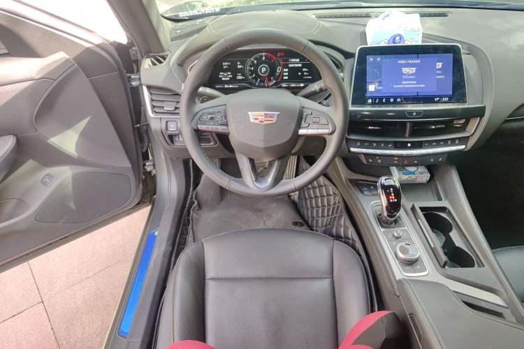Used Cadillac CT5 2023 28T Luxury Edition (Standard Version) Steering Wheel