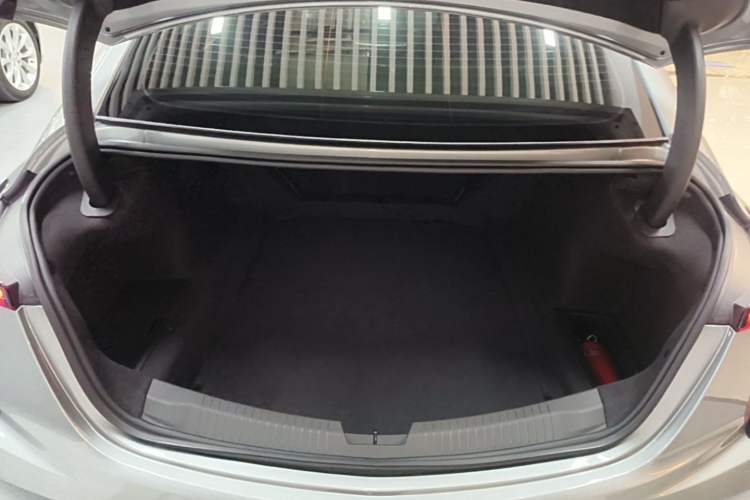 Used Cadillac CT5 2023 28T Luxury Edition (Standard Version) Trunk