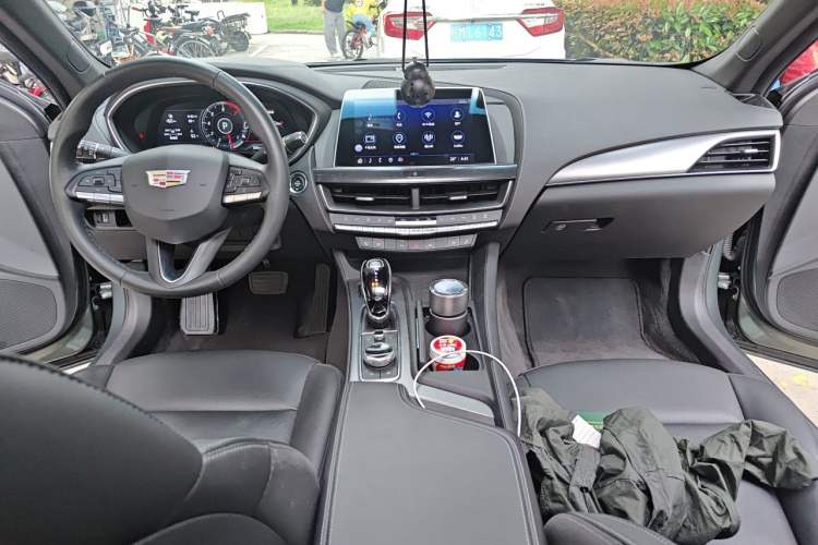 Used Cadillac CT5 2023 28T Luxury Edition (Standard Version) Center Console