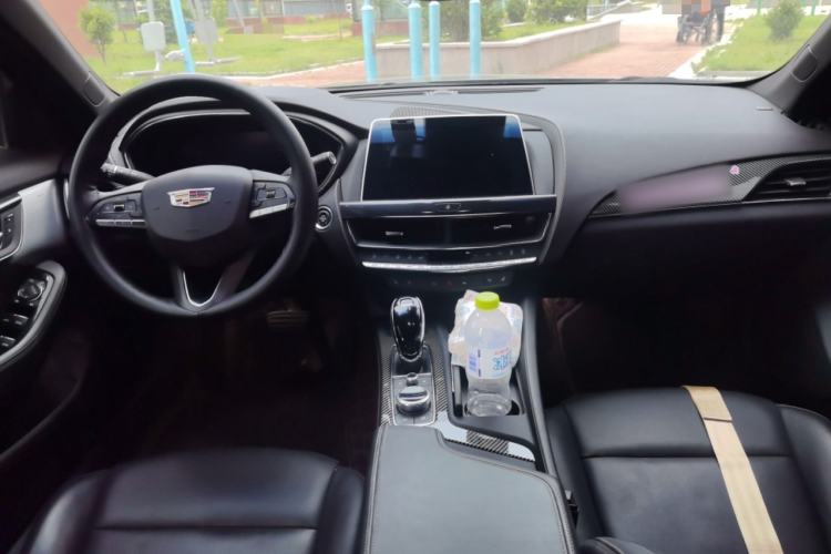 Used Cadillac CT5 2023 28T Luxury Edition (Standard Version) Center Console